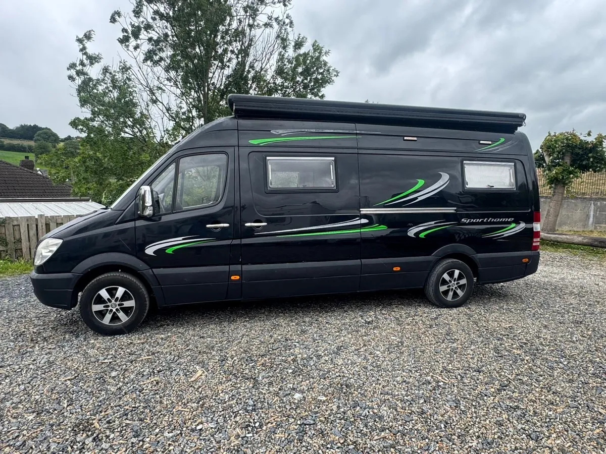 Mercedes-Benz motorhome - Image 1