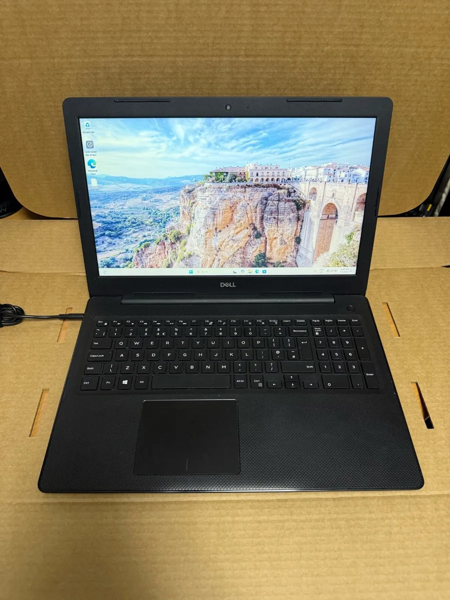 Dell vostro i3 10th generation - Image 1