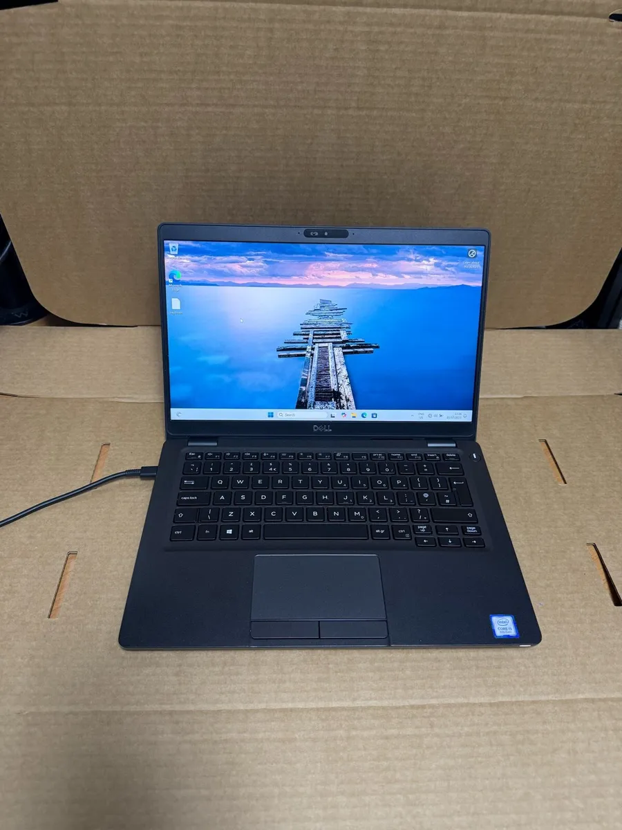 Dell latitude 5300 i5 16-256 win 11 - Image 1