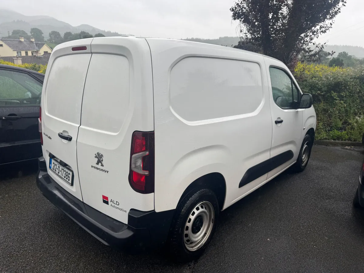 Peugeot Partner 2021 3  seater - Image 2