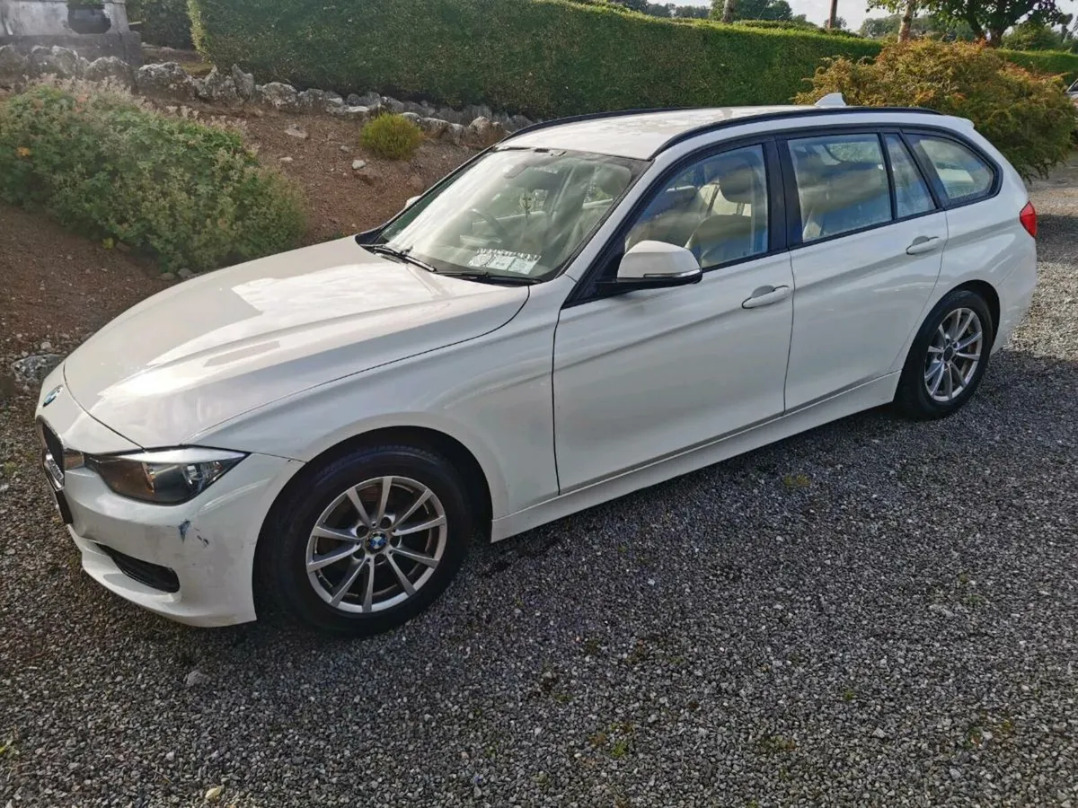 14 Bmw 320d Touring - Image 1