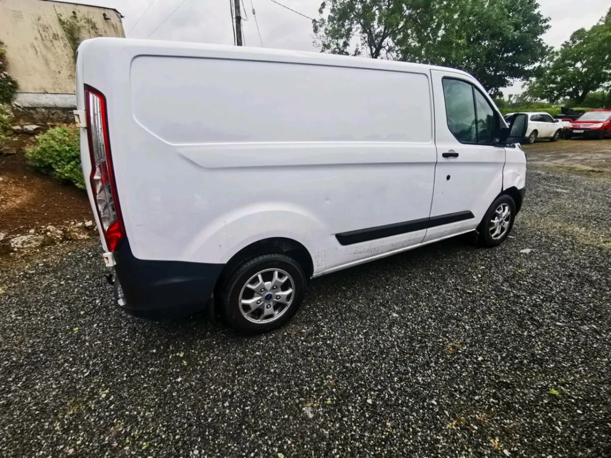 142 Ford Transit Custom - Image 3