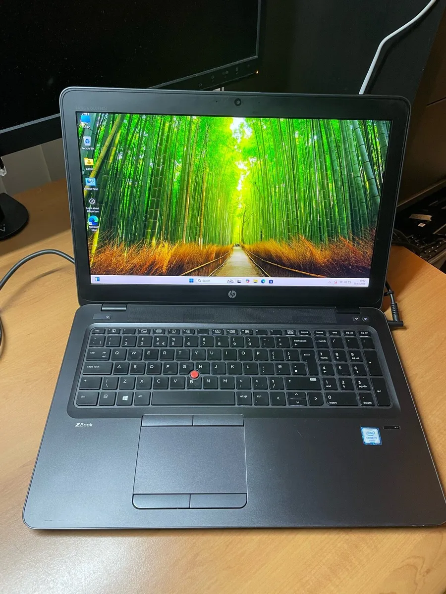 HP i7 pro 32gb 256ssd win 11 pro - Image 1