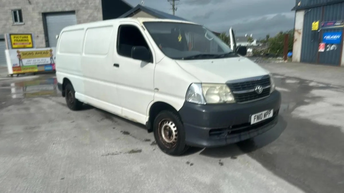 Toyota HiAce 2010 - Image 1