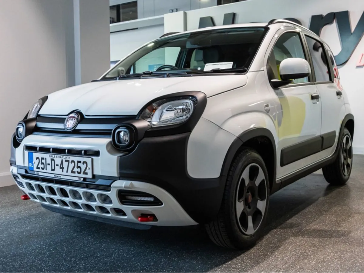 Fiat Panda 1.0 Cross 5DR - Image 3