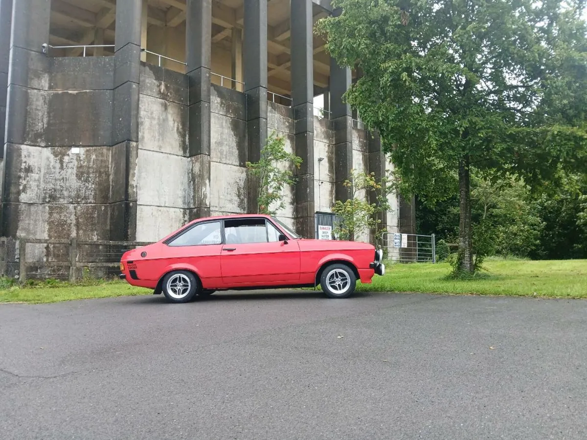 MK 2 ESCORT EXCELLENT CONDITION - Image 2