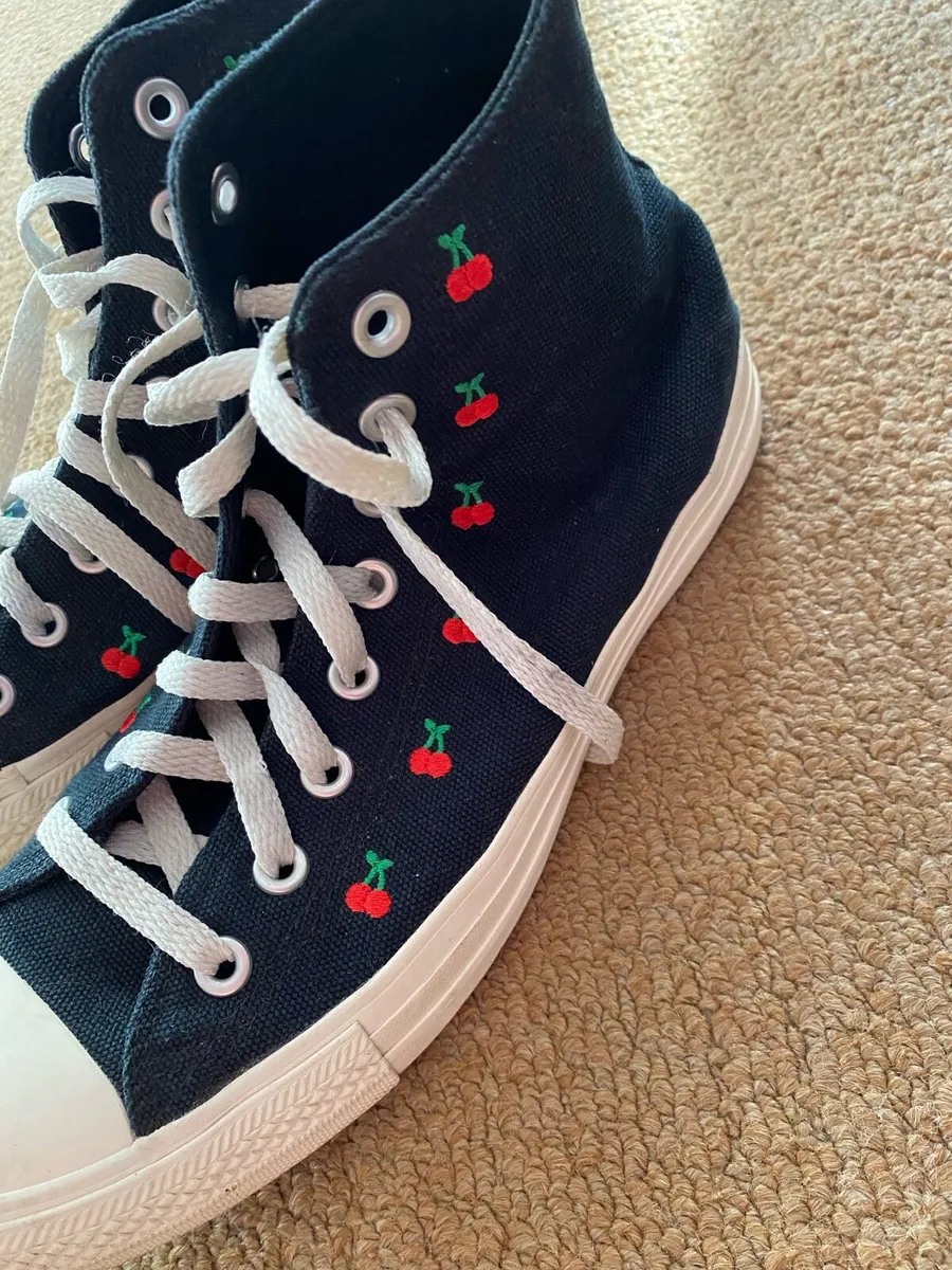 Converse - Image 1