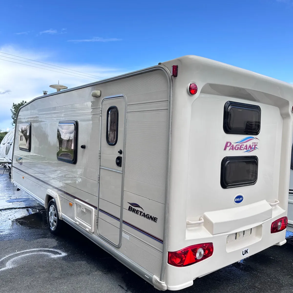 ✨STUNNING BAILEY PAGEANT 6 BERTH✨ - Image 2