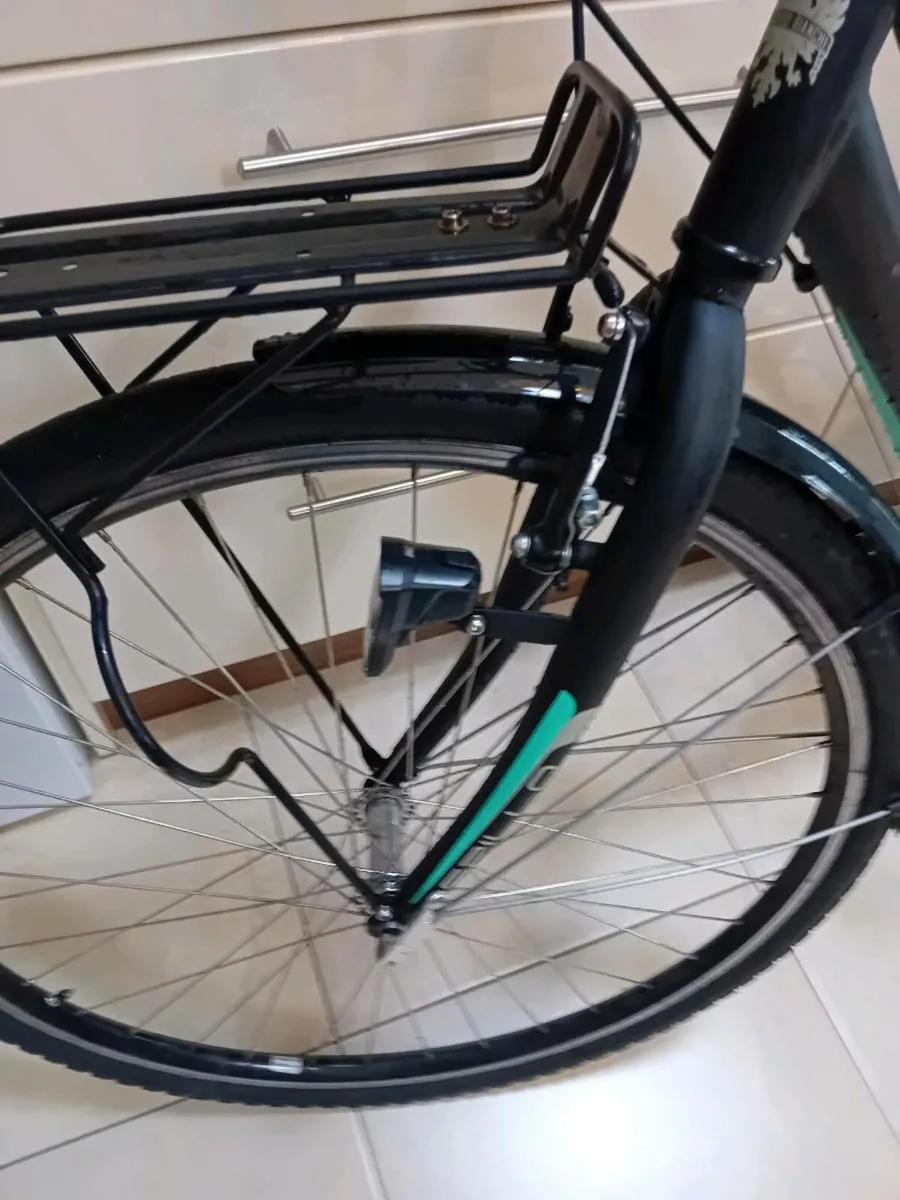 LADIES BIKE 28 INCH WHEELS NEW - Image 2