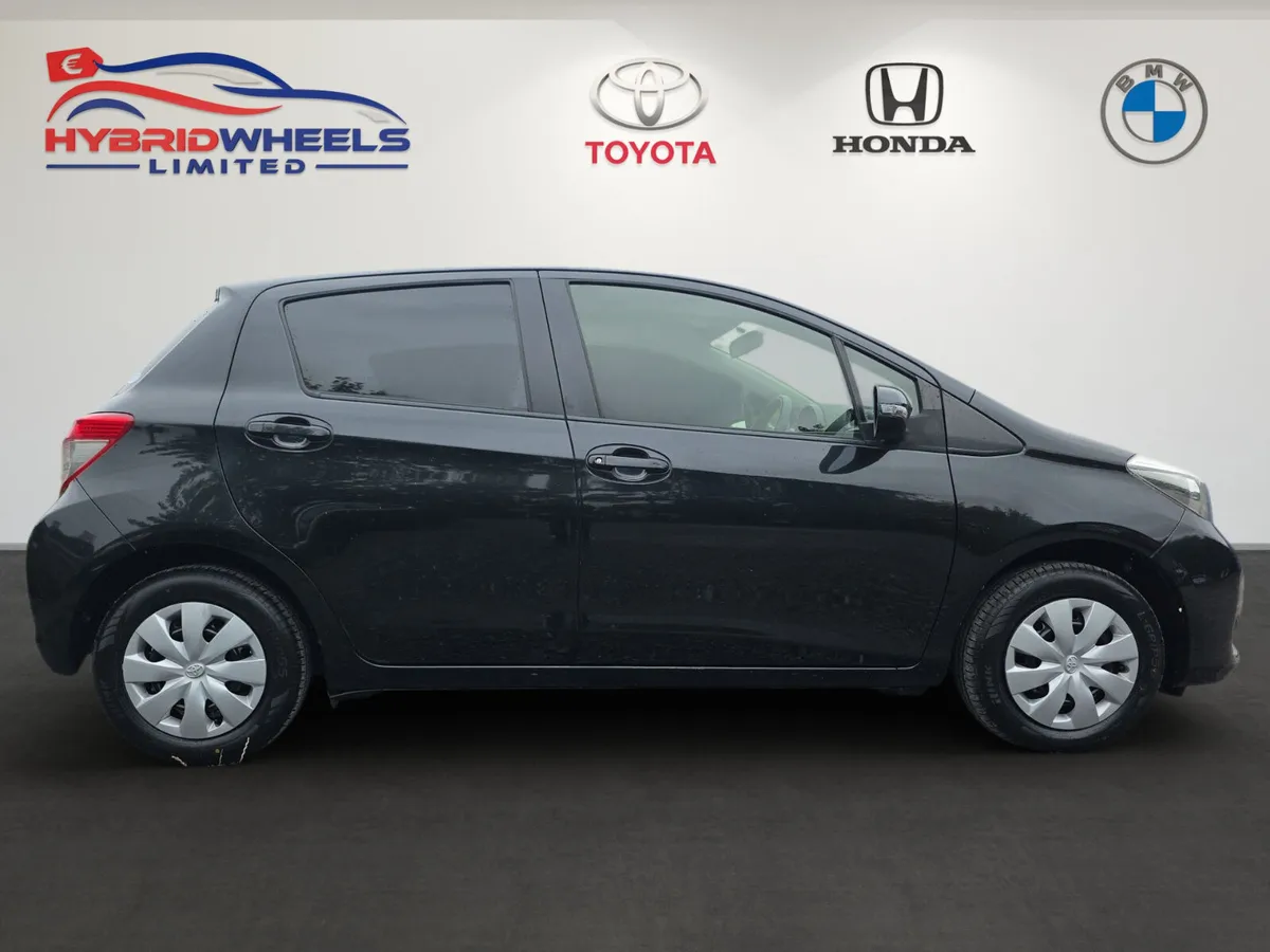 Toyota Vitz 2014 - Image 3