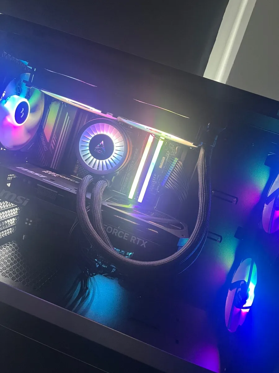 Gaming PC | 9800X3D | RTX 5070 Ti - Image 2