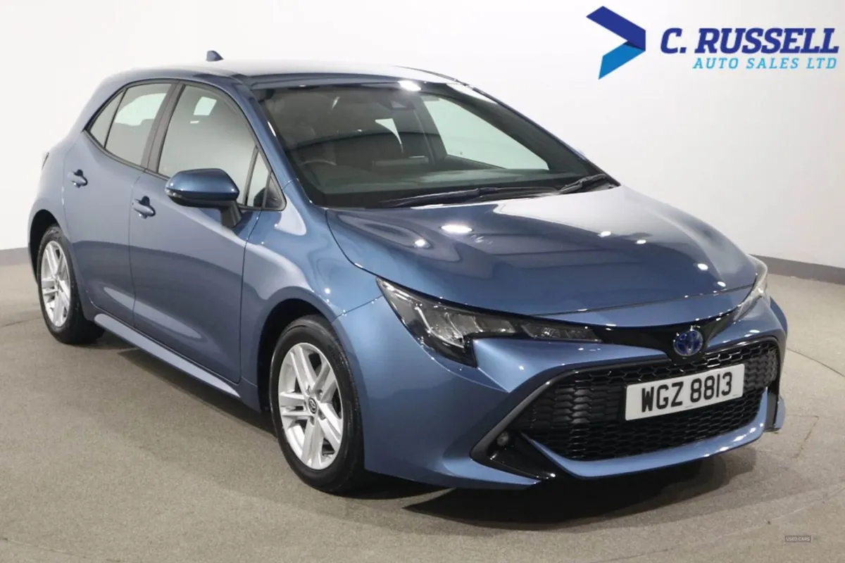 Toyota Corolla Hatchback - Image 3