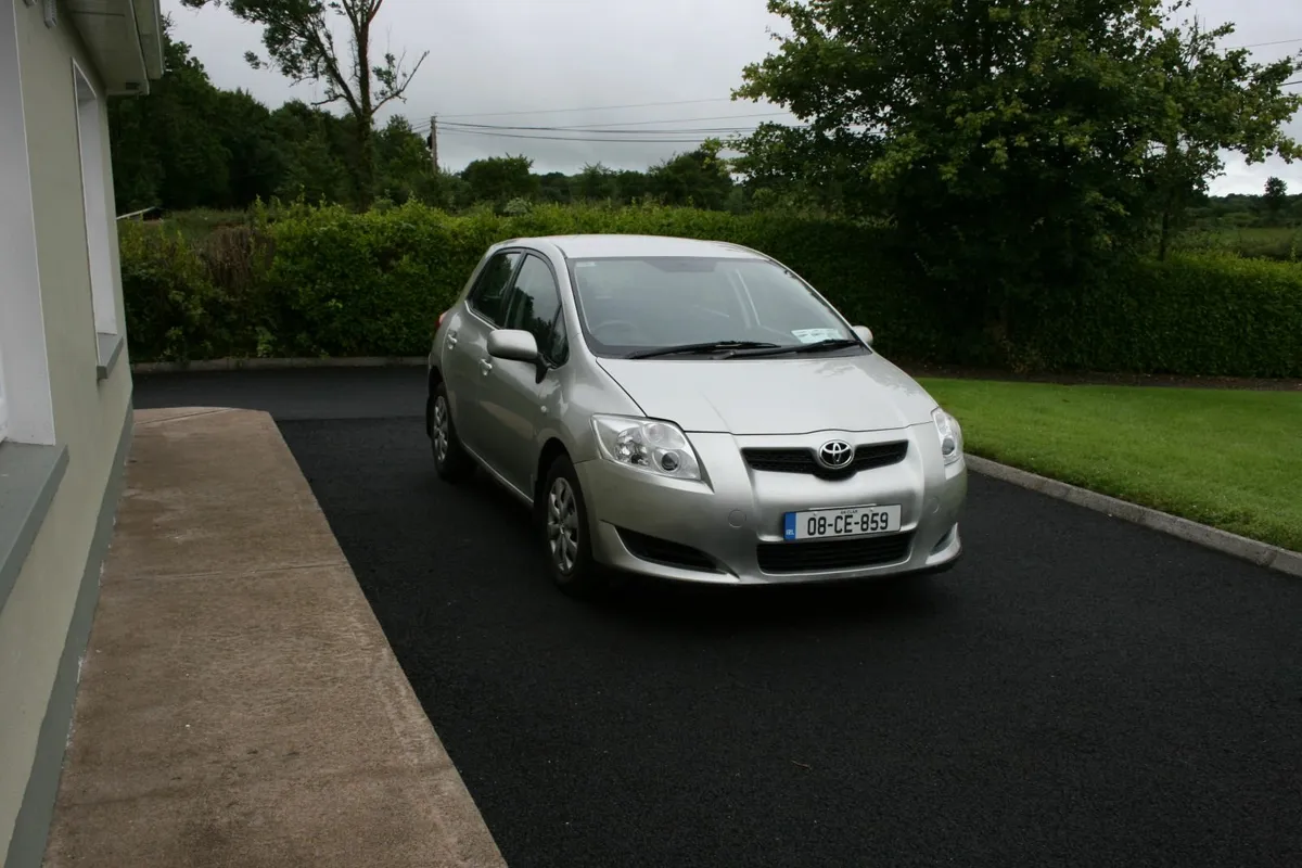 Toyota Auris 2008 - Image 1