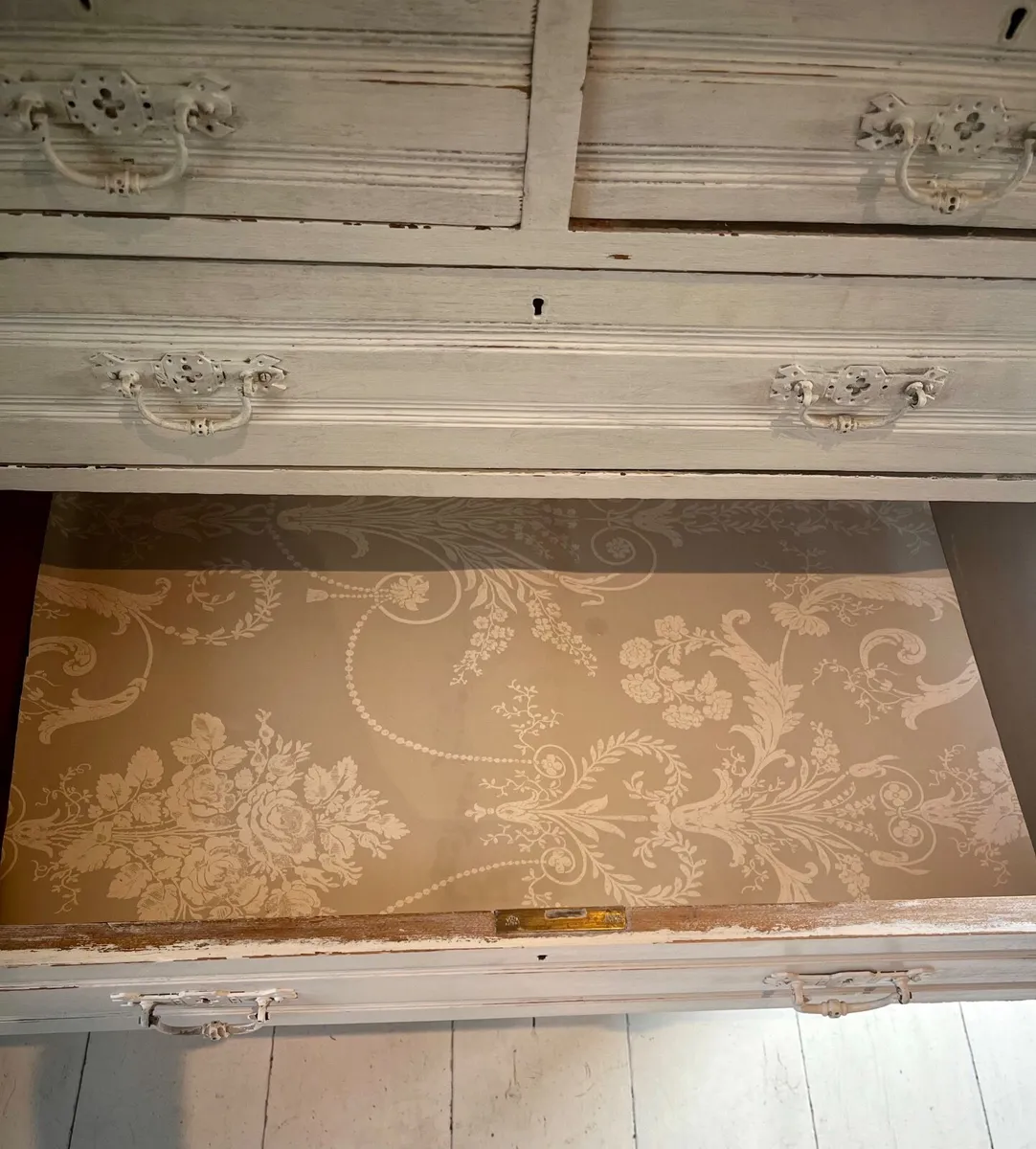 Wardrobe - Image 2