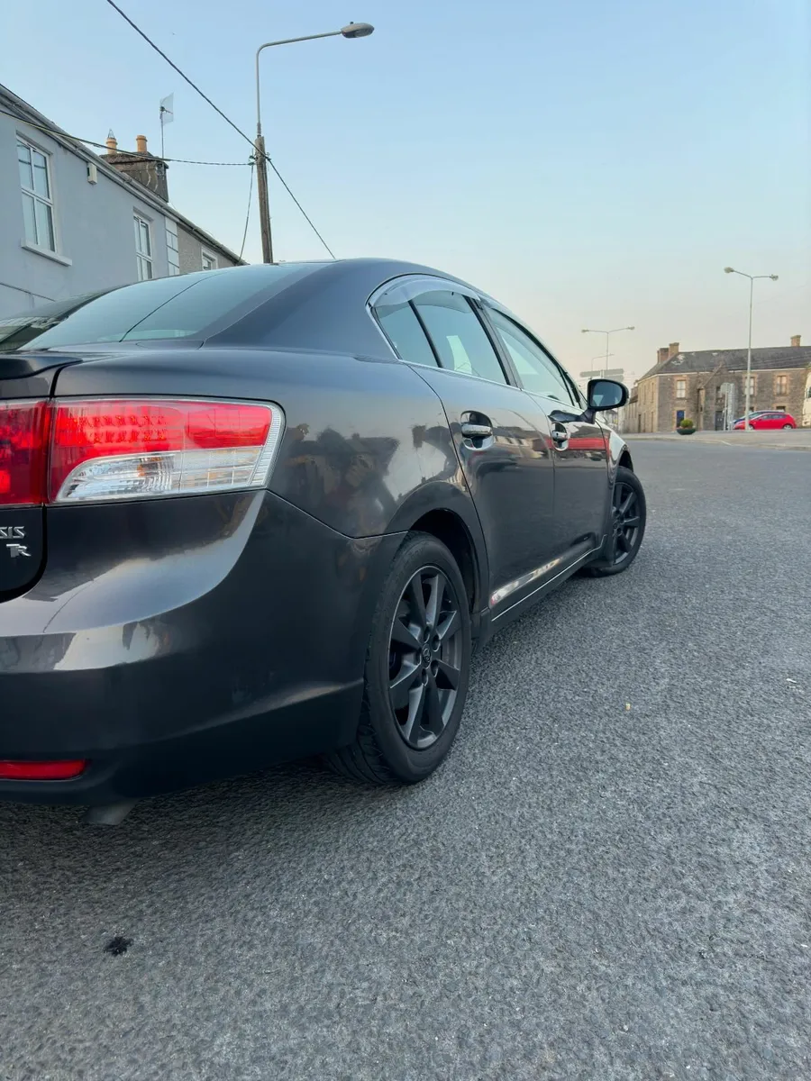 Toyota Avensis 2009 - Image 4