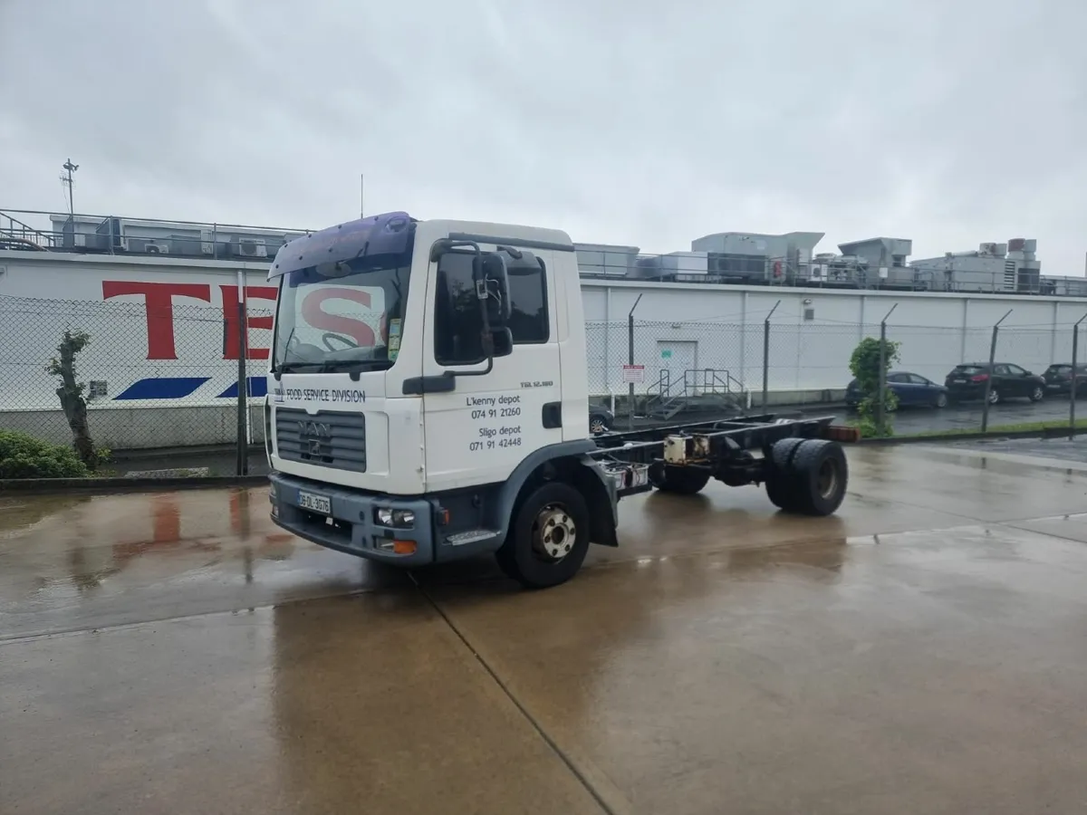 Cab & Chassis Priced to sell - Image 1