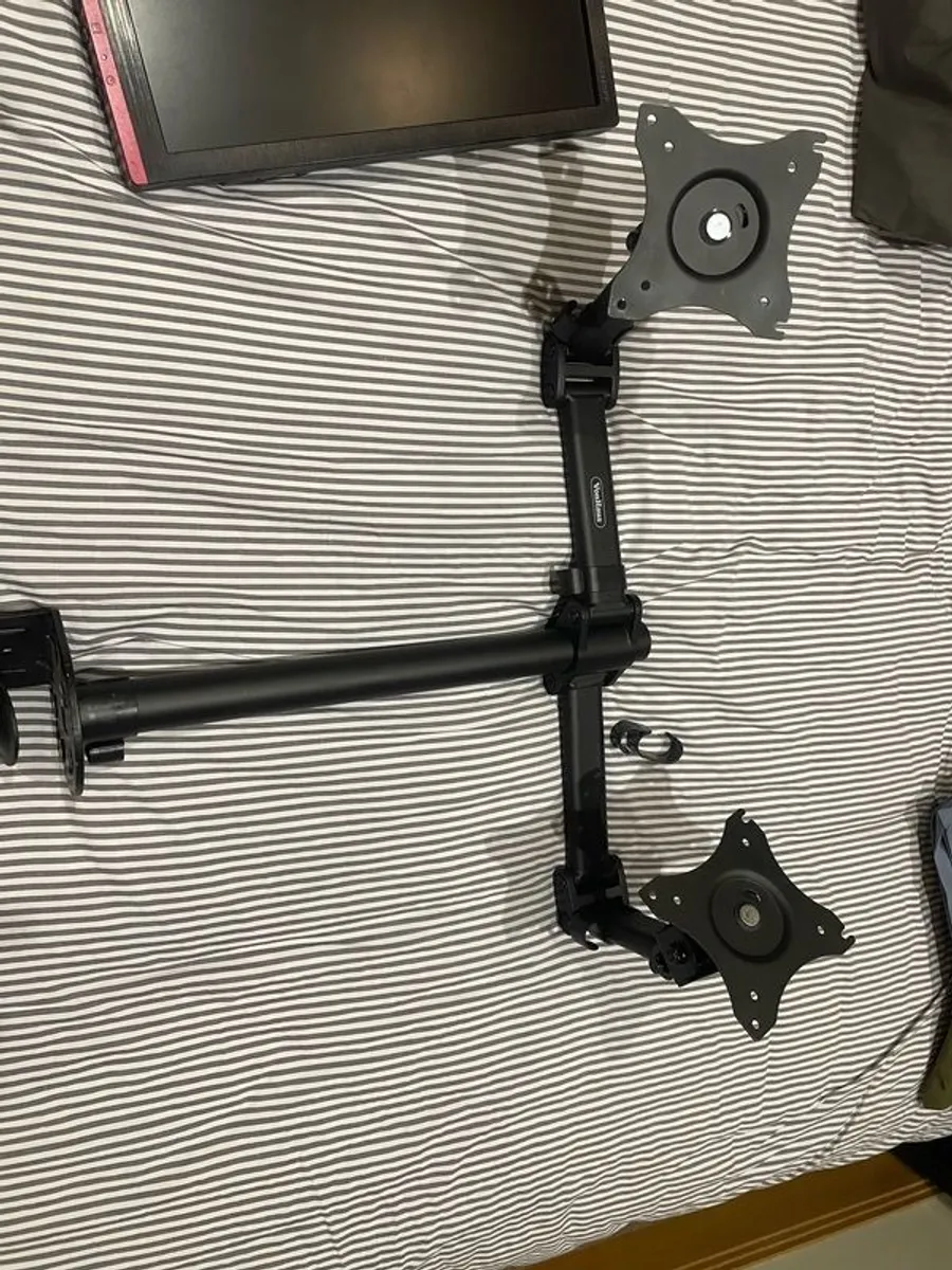 Duel screen Desk Mount and monitor - Image 1