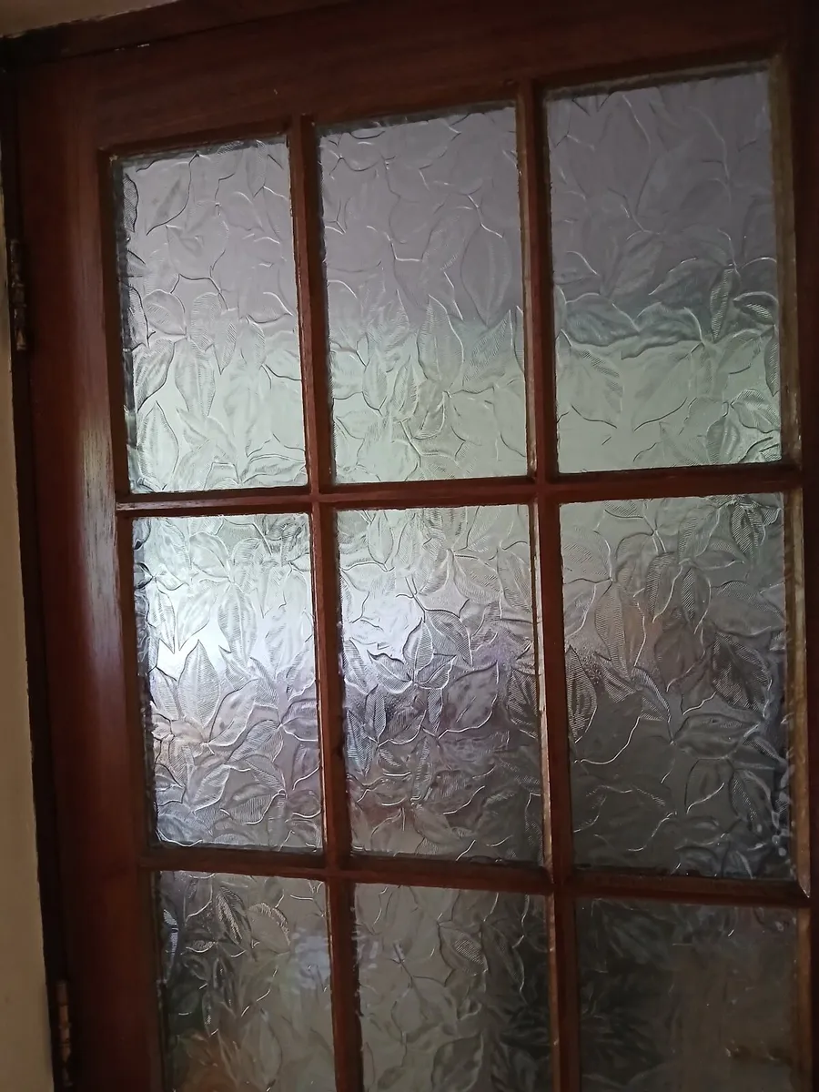 Glass and wood interior door - Image 2