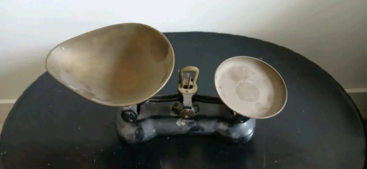 Weighing scales - Image 2