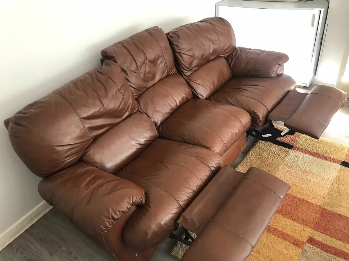 Recliner leather sofa - Image 2