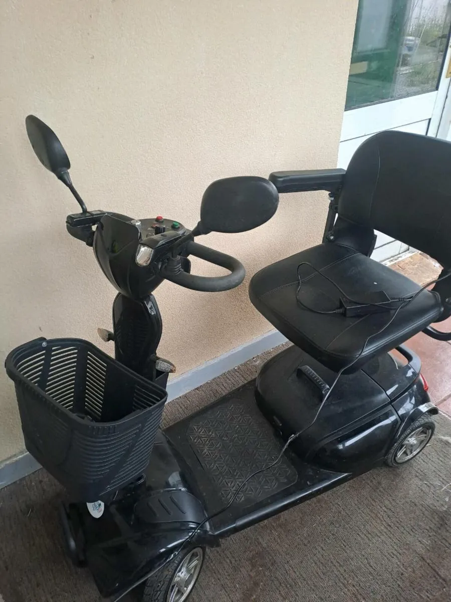 Mobility scooter - Image 2