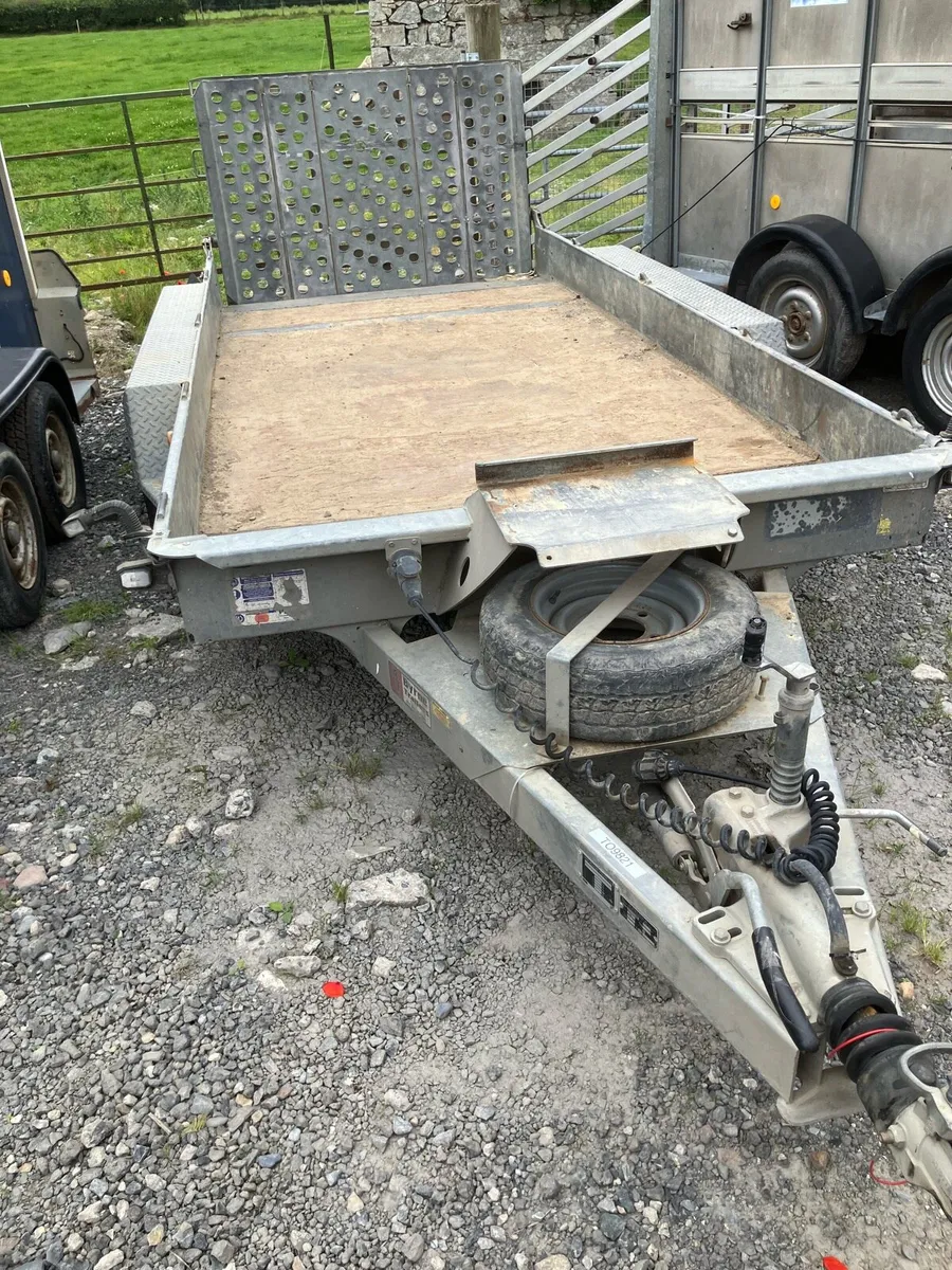 Trailer - Image 2