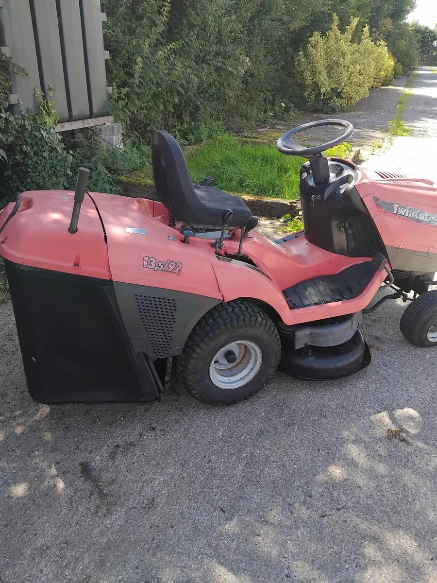 Castelgarden mower running well priced - Image 4