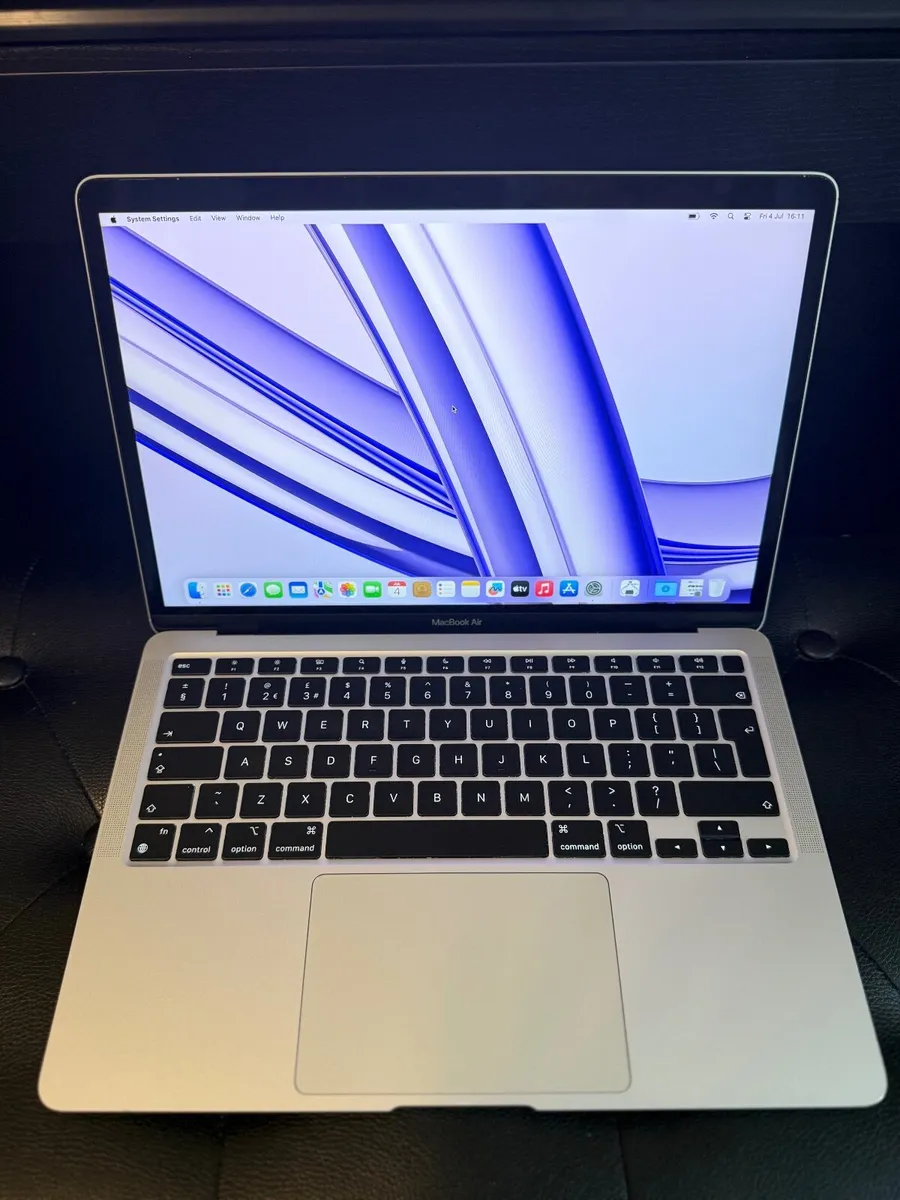 MacBook Air 8-core M1 8GB/256SSD/186c - Image 1
