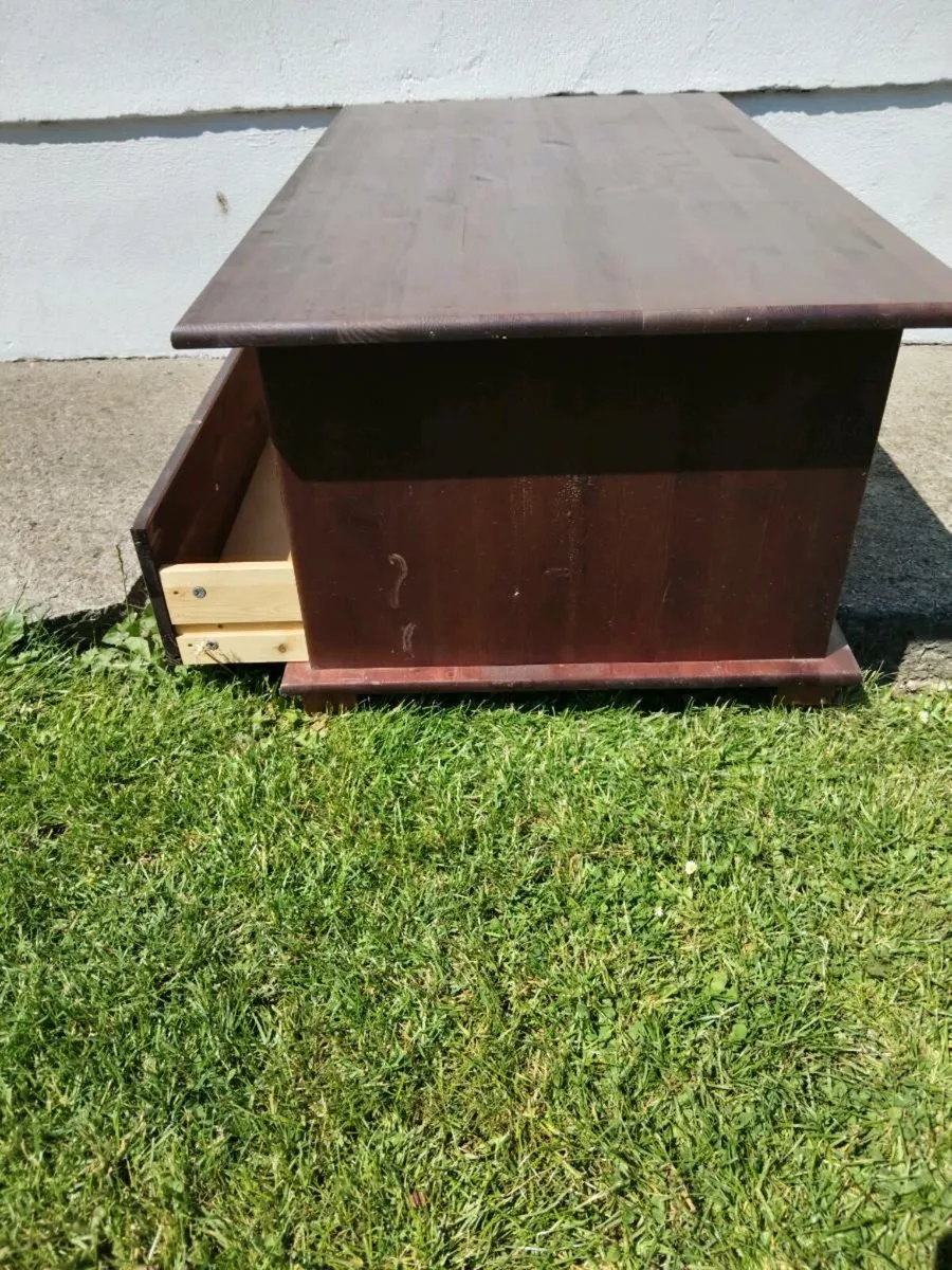 Pine coffee Table - Image 2