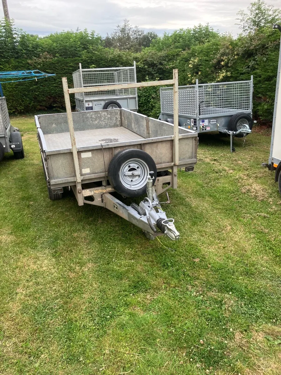 Trailers - Image 1