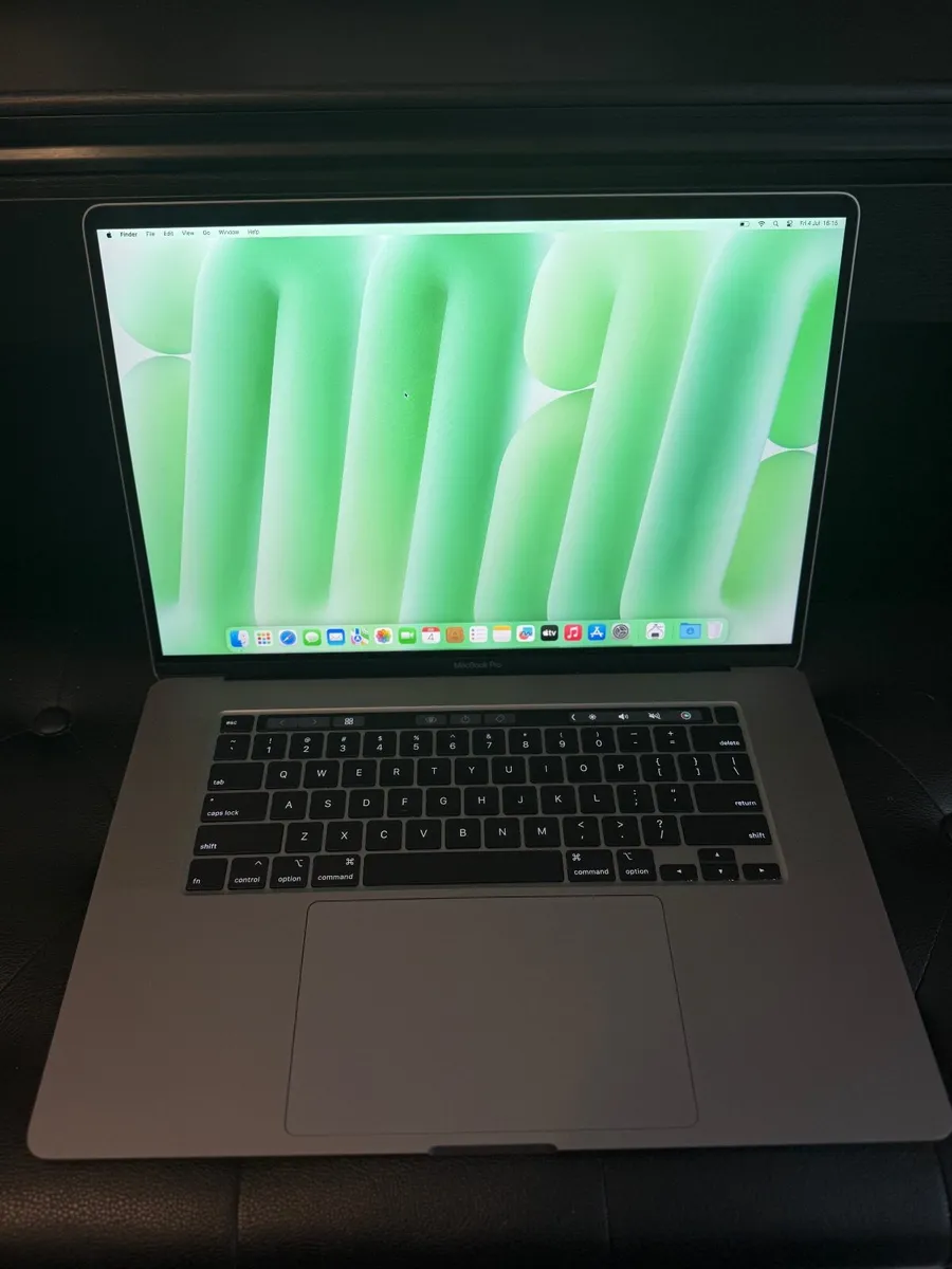 MacBook Pro 16" 2019 i7/16GB/512SSD/AMD4GB/270c - Image 1
