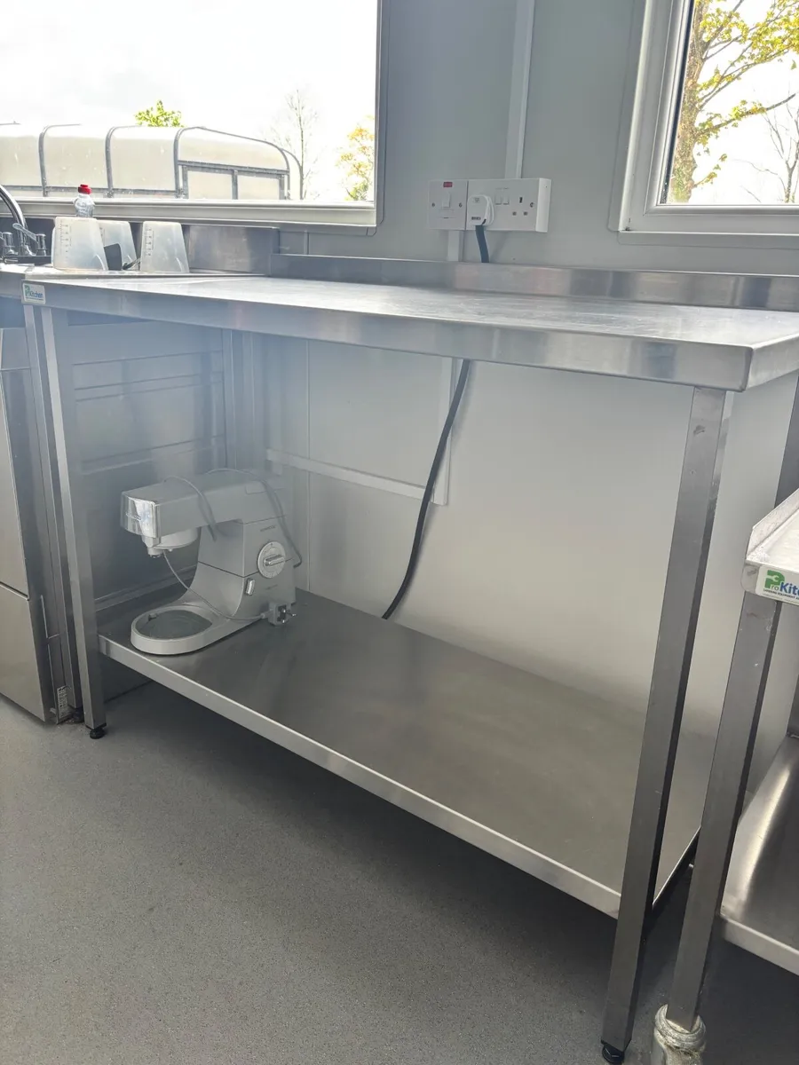 Stainless steel table - Image 1