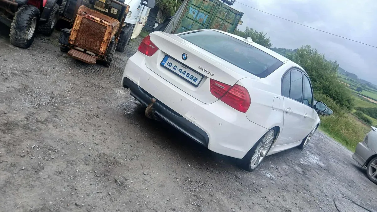 2010 BMW E90 LCI 320D MSPORT BREAKING PARTS N47D20 - Image 1