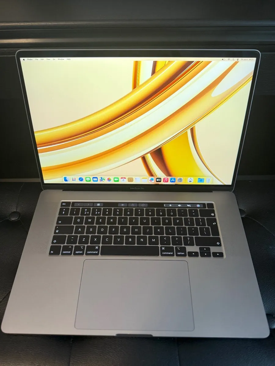 MacBook PRo 16" 2019 i7/16GB/512SSD/AMD4GB/353c - Image 1