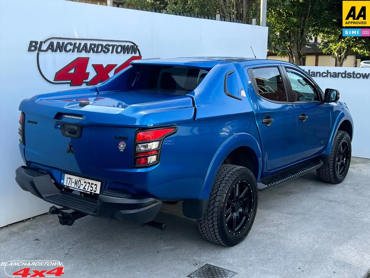 MITSUBISHI L200 BARBARIAN AUTOMATIC 4x4 - Image 2