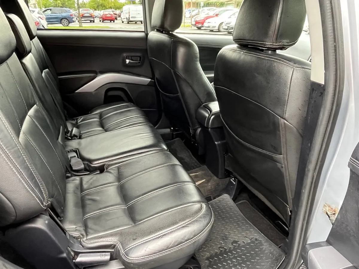 Mitsubishi Outlander 2011 - Image 2