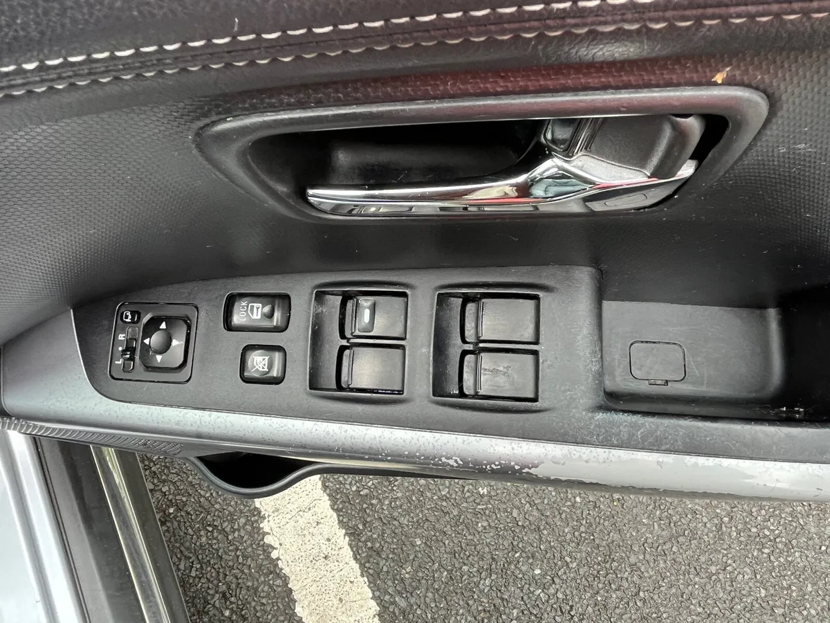 Mitsubishi Outlander 2011 - Image 3
