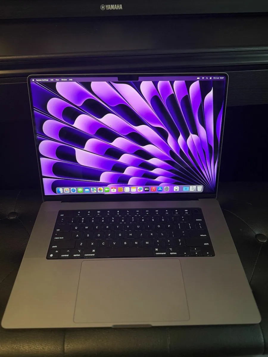 MacBook Pro 16" M1 Pro 16GB/512SSD/57c - Image 1