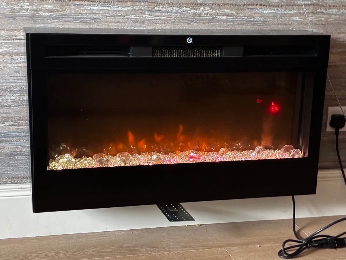 Electric fireplace - Image 1