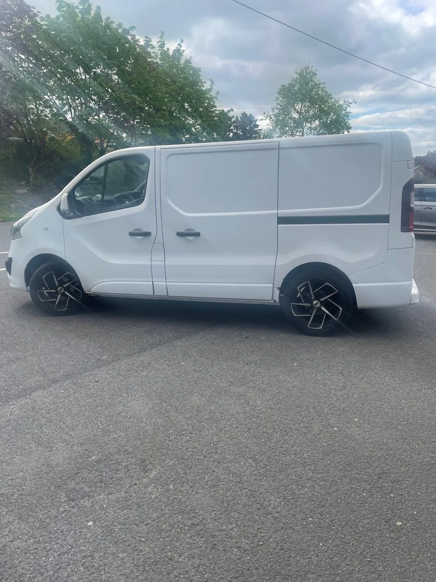 Vauxhall vivaro - Image 4