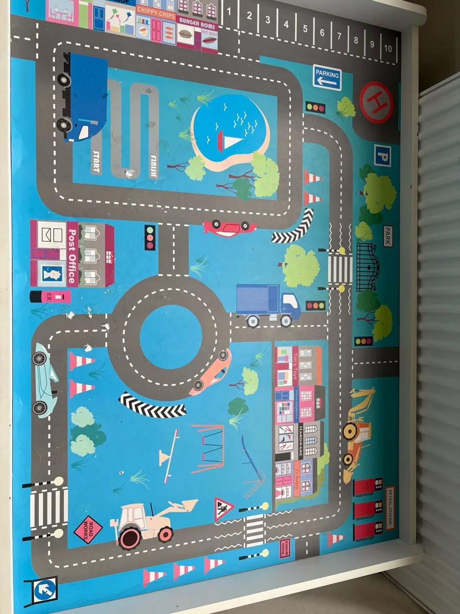 Kids Play Table - Image 4