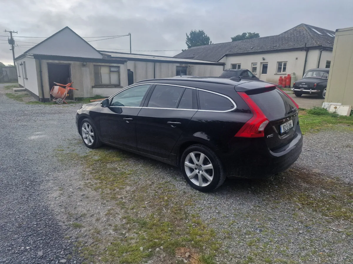 16 Volvo V60 2.0 D2 .. NCT 2027 - Image 3