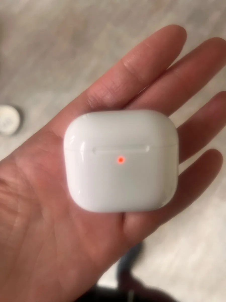Air pod 4 - Image 2