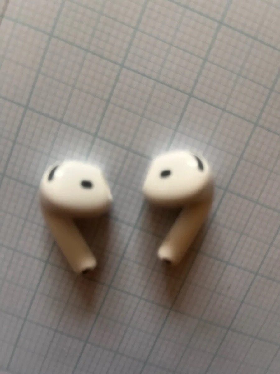 Air pod 4 - Image 4
