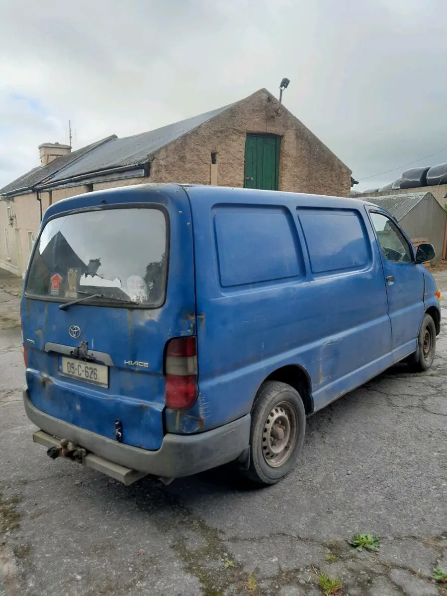 Toyota hiace van - Image 4