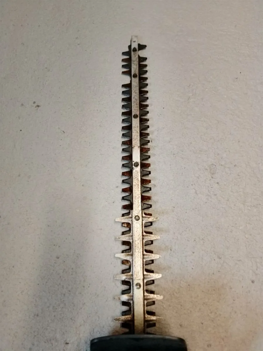 Hedge cutters - Image 2