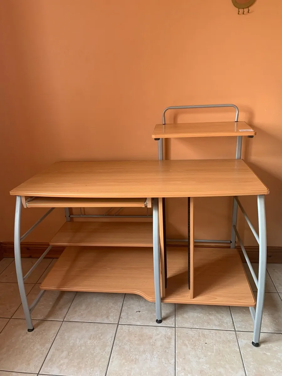 Office  desk - Image 2