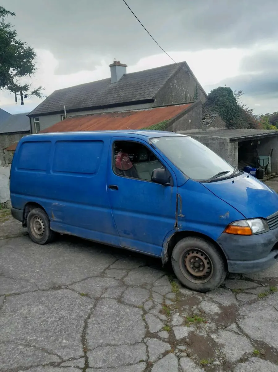 Toyota hiace van - Image 1