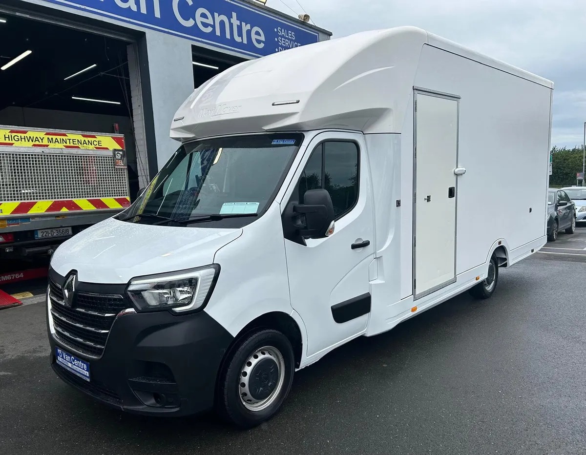 2023 RENAULT MASTER LUTON MAXI MOVER FRIDGE!! - Image 3