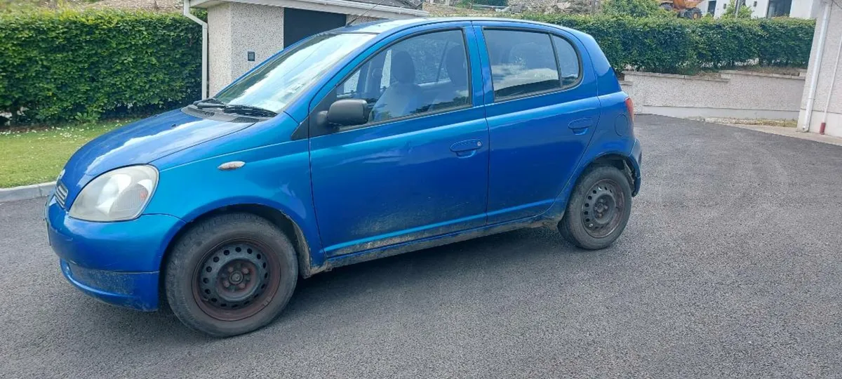 2002 Toyota Yaris - Image 3